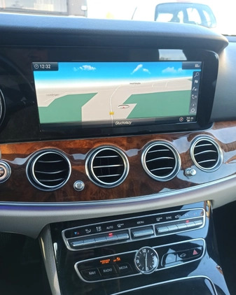 Mercedes-Benz Klasa E cena 110000 przebieg: 68000, rok produkcji 2017 z Głuchołazy małe 352